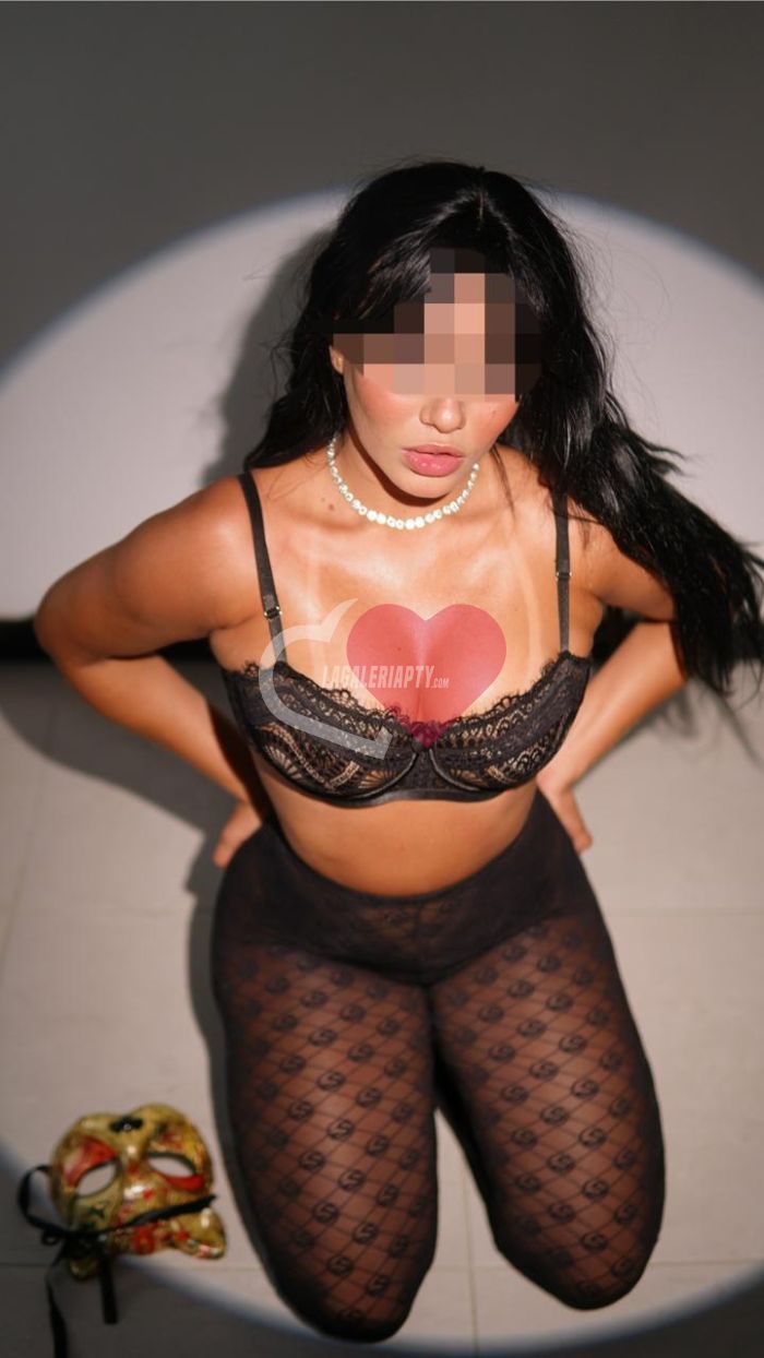 profile photo 42830 of Julieta, Call Girls Panama